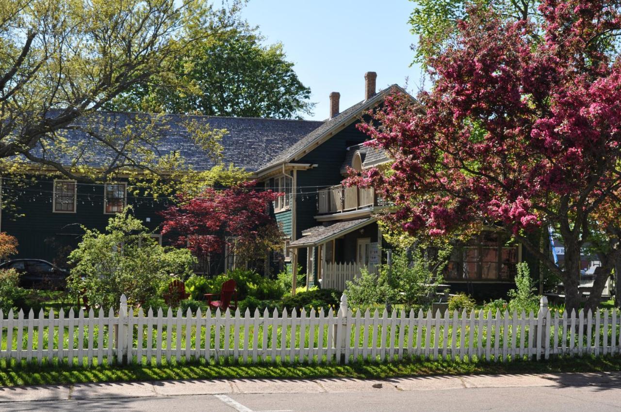 Holman'S Heritage Suites Съмърсайд Екстериор снимка