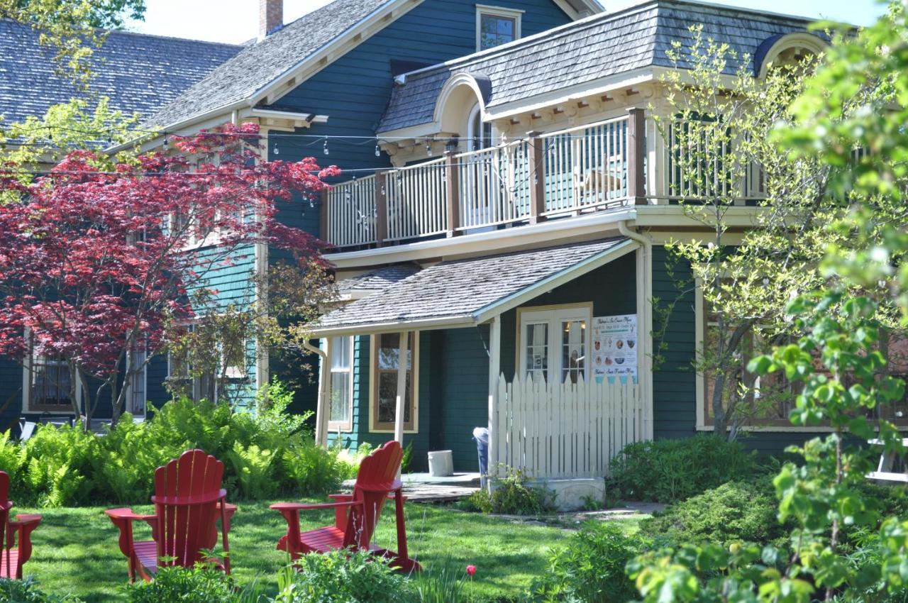 Holman'S Heritage Suites Съмърсайд Екстериор снимка